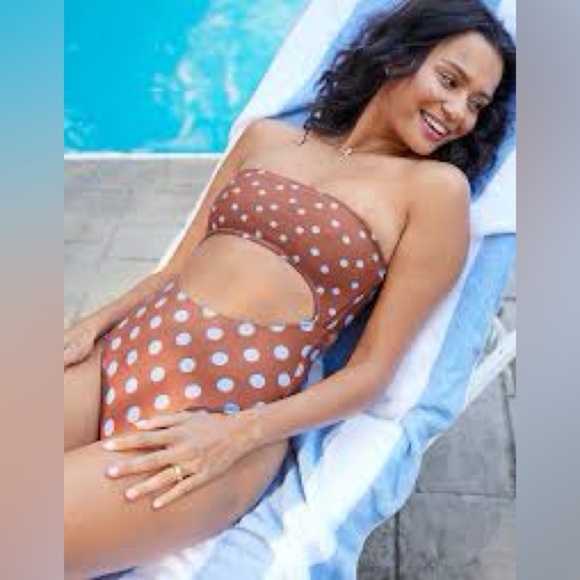 Aerie Swimsuit One Piece Polka Dot Cutout Strapless Cheeky NWT Size Large - Picture 1 of 5